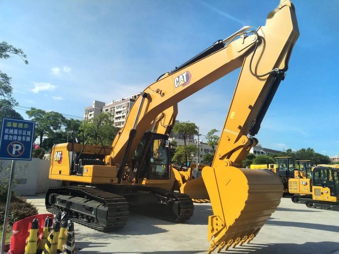 安顺地区二手玉柴20小型挖掘机转让与租赁服务