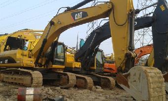 嘉兴二手玉柴135挖掘机市场探析 志趣网平台在建筑工程机械销售中的角色与价值